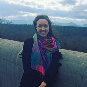 Meet your Posher, Caroline